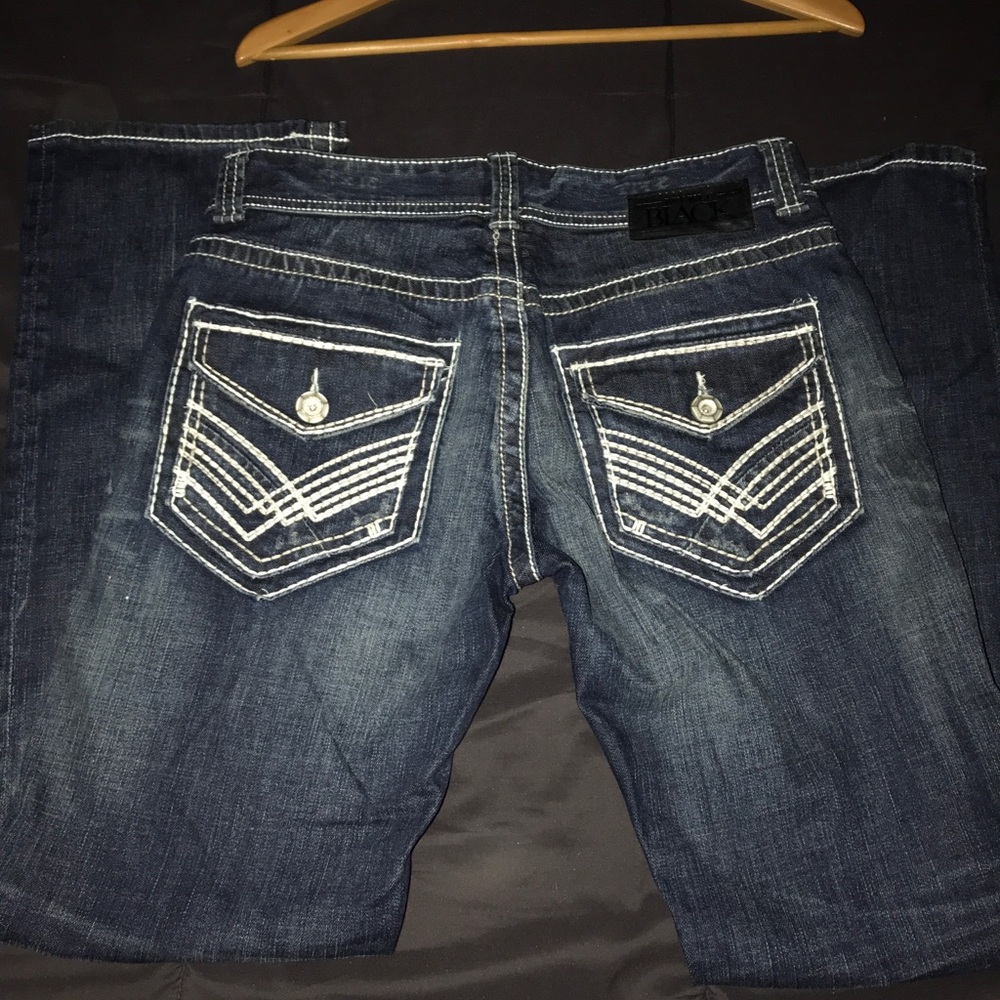 BUCKLE BLACK (BKE)